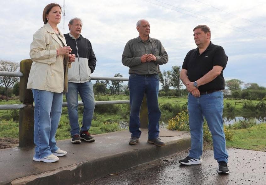 Tras las lluvias, la intendente verificó el sistema de desagües